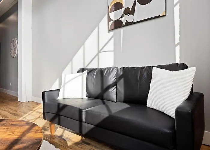 Apartment Chic Loft In Warehouse District Peoria