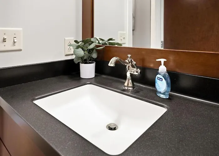 Apartment Chic Loft In Warehouse District Peoria